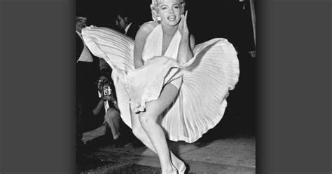 Almanac: Marilyn Monroes dress